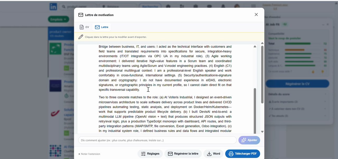 Fenêtre « Lettre de motivation » avec le texte généré et un champ « Dis comment ajuster (ex : plus courte, plus chaleureuse, insiste sur…) » suivi d'un bouton Ajuster.